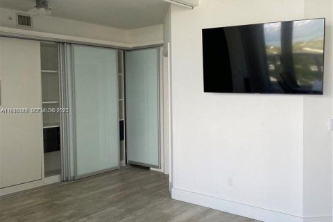 Copropriété à louer à Miami Beach, Floride: 1 chambre, 102.19 m2 № 1993561 - photo 7