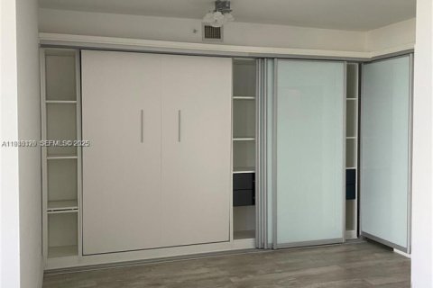 Copropriété à louer à Miami Beach, Floride: 1 chambre, 102.19 m2 № 1993561 - photo 8