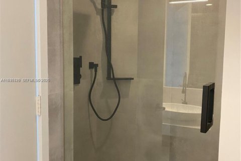 Copropriété à louer à Miami Beach, Floride: 1 chambre, 102.19 m2 № 1993561 - photo 24