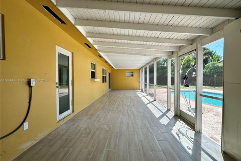 Villa ou maison à vendre à Pompano Beach, Floride: 3 chambres, 151.24 m2 № 1931040 - photo 5
