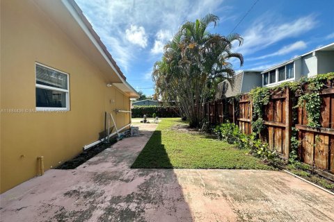 Villa ou maison à vendre à Pompano Beach, Floride: 3 chambres, 151.24 m2 № 1931040 - photo 4