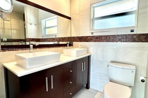 Villa ou maison à vendre à Pompano Beach, Floride: 3 chambres, 151.24 m2 № 1931040 - photo 16