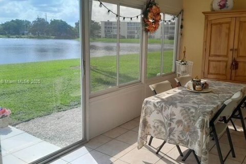 Condo in Deerfield Beach, Florida, 1 bedroom  № 1705171 - photo 24