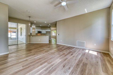 House in Kissimmee, Florida 3 bedrooms, 174.28 sq.m. № 1846387 - photo 11