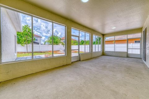House in Kissimmee, Florida 3 bedrooms, 174.28 sq.m. № 1846387 - photo 16