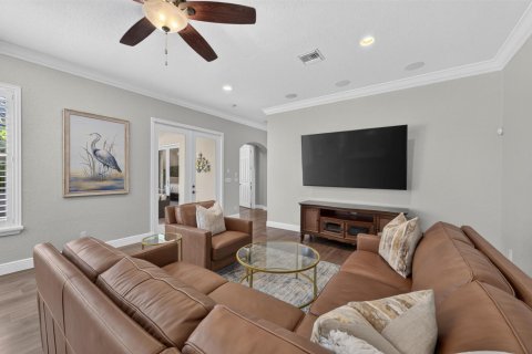 House in Jupiter, Florida 4 bedrooms, 296.54 sq.m. № 2392624 - photo 11