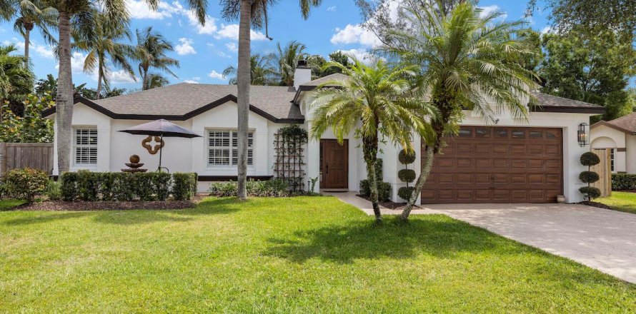 House in Royal Palm Beach, Florida 3 bedrooms, 158.58 sq.m. № 1142401