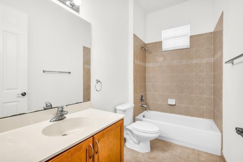 Townhouse in West Palm Beach, Florida 3 bedrooms, 216.93 sq.m. № 2260913 - photo 19