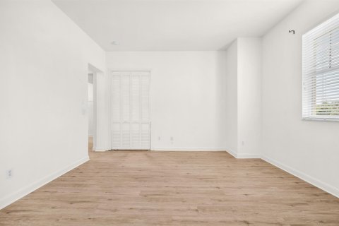 Townhouse in West Palm Beach, Florida 3 bedrooms, 216.93 sq.m. № 2260913 - photo 15