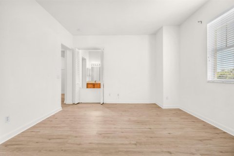 Townhouse in West Palm Beach, Florida 3 bedrooms, 216.93 sq.m. № 2260913 - photo 14
