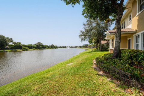 Townhouse in West Palm Beach, Florida 3 bedrooms, 216.93 sq.m. № 2260913 - photo 25