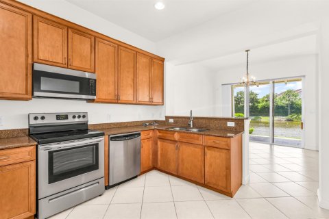 Townhouse in West Palm Beach, Florida 3 bedrooms, 216.93 sq.m. № 2260913 - photo 11