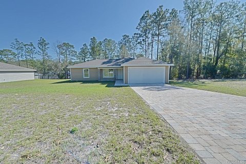 House in Citrus Springs, Florida 3 bedrooms, 129.69 sq.m. № 1562024 - photo 1