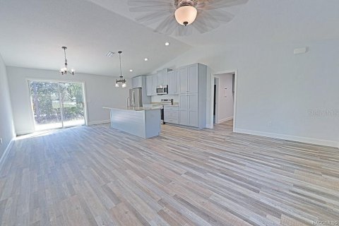 House in Citrus Springs, Florida 3 bedrooms, 129.69 sq.m. № 1562024 - photo 7