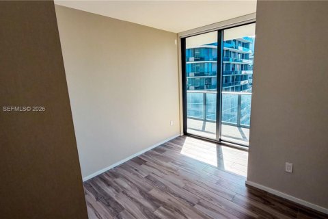 Снять в аренду квартиру в Майами, Флорида 3 спальни, 150.04м2, № 2050850 - фото 12