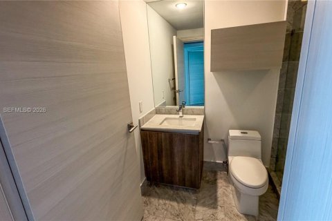 Снять в аренду квартиру в Майами, Флорида 3 спальни, 150.04м2, № 2050850 - фото 16