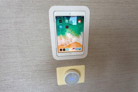 Снять в аренду квартиру в Майами, Флорида 3 спальни, 150.04м2, № 2050850 - фото 10