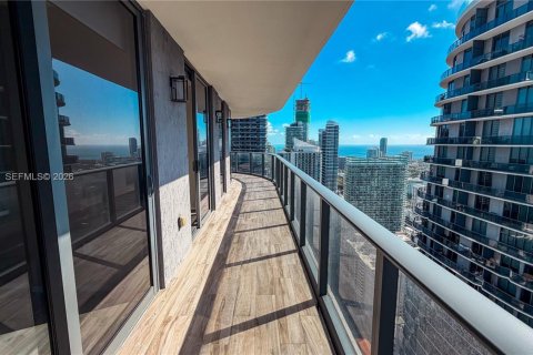 Снять в аренду квартиру в Майами, Флорида 3 спальни, 150.04м2, № 2050850 - фото 13