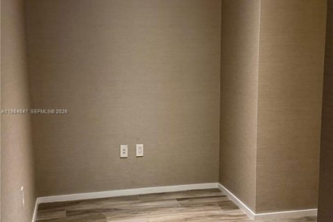 Снять в аренду квартиру в Майами, Флорида 3 спальни, 150.04м2, № 2050850 - фото 24