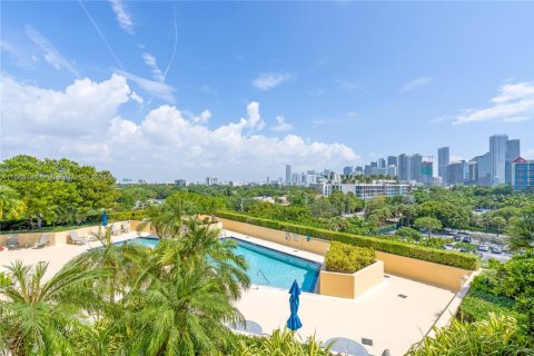 Condo in Miami, Florida, 1 bedroom  № 1923058 - photo 13