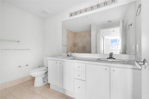 Condo in Miami, Florida, 1 bedroom  № 1923058 - photo 20