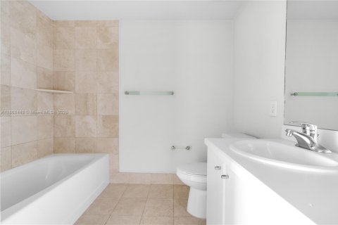 Condo in Miami, Florida, 1 bedroom  № 1923058 - photo 21