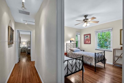 Купить виллу или дом в Майами-Шорс, Флорида 4 спальни, 198.72м2, № 2023286 - фото 8