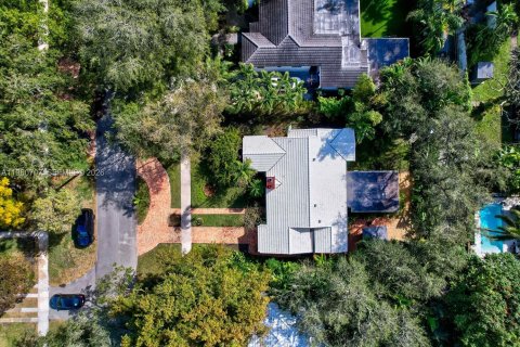 Купить виллу или дом в Майами-Шорс, Флорида 4 спальни, 198.72м2, № 2023286 - фото 18