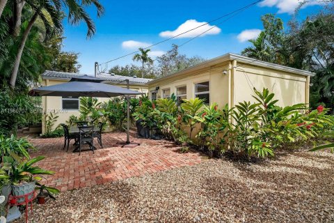 Купить виллу или дом в Майами-Шорс, Флорида 4 спальни, 198.72м2, № 2023286 - фото 7