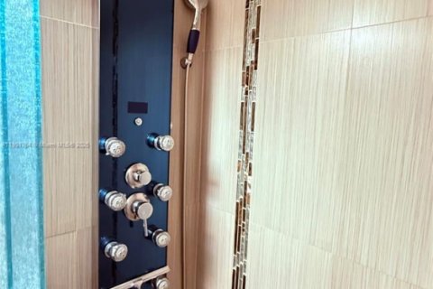 Casa en venta en Wilton Manors, Florida, 3 dormitorios, 154.78 m2 № 1953407 - foto 18