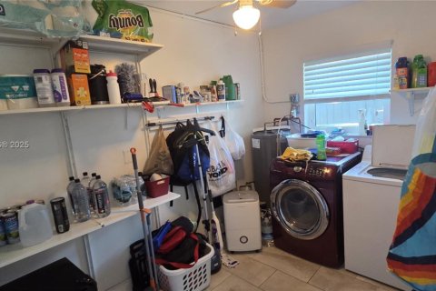 Villa ou maison à vendre à Wilton Manors, Floride: 3 chambres, 154.78 m2 № 1953407 - photo 7