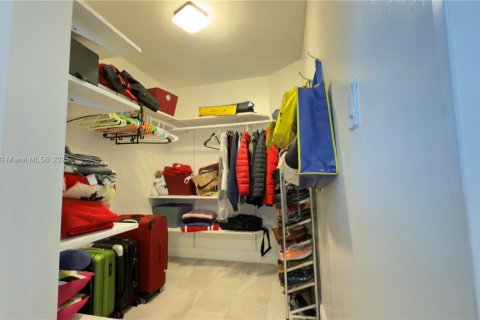 Casa en venta en Wilton Manors, Florida, 3 dormitorios, 154.78 m2 № 1953407 - foto 19