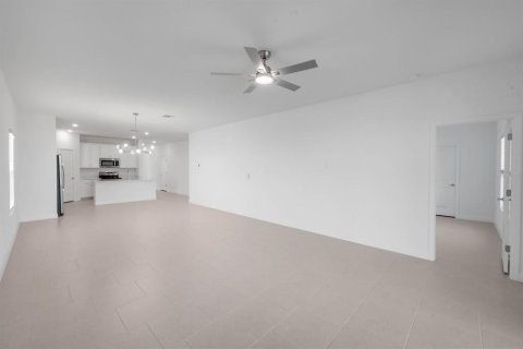 Villa ou maison à louer à Alva, Floride: 4 chambres, 196.21 m2 № 2419196 - photo 15
