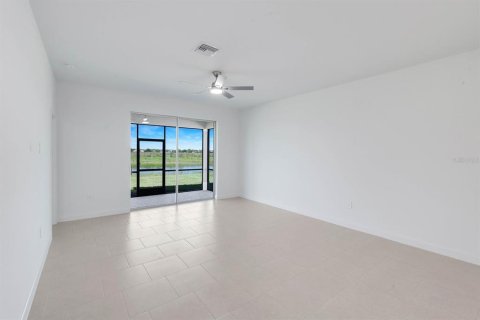 Villa ou maison à louer à Alva, Floride: 4 chambres, 196.21 m2 № 2419196 - photo 13