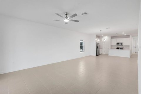 Villa ou maison à louer à Alva, Floride: 4 chambres, 196.21 m2 № 2419196 - photo 14