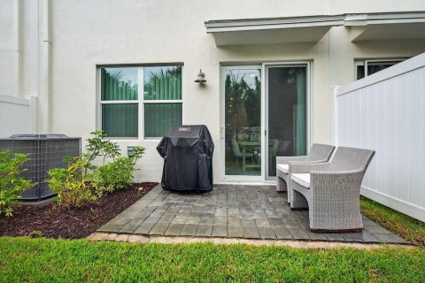 Townhouse in Stuart, Florida 3 bedrooms, 151.62 sq.m. № 2247309 - photo 29
