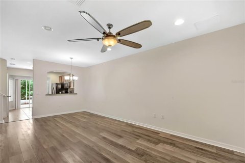 Touwnhouse à louer à Spring Hill, Floride: 3 chambres, 129.13 m2 № 2410349 - photo 3