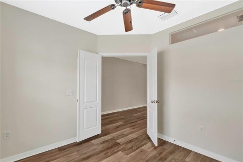 Touwnhouse à louer à Spring Hill, Floride: 3 chambres, 129.13 m2 № 2410349 - photo 10