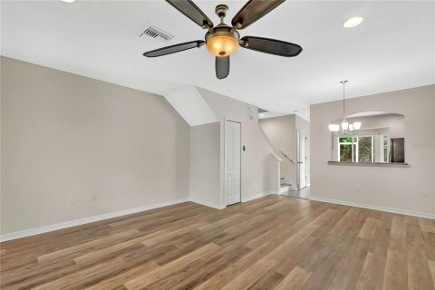 Touwnhouse à louer à Spring Hill, Floride: 3 chambres, 129.13 m2 № 2410349 - photo 5