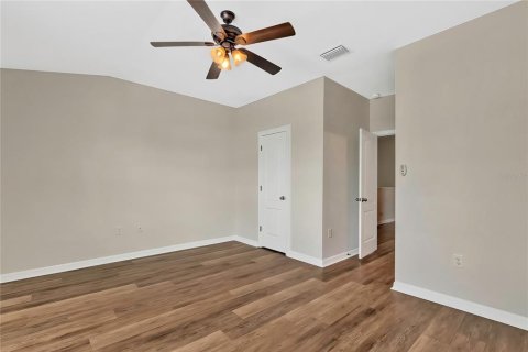 Touwnhouse à louer à Spring Hill, Floride: 3 chambres, 129.13 m2 № 2410349 - photo 19