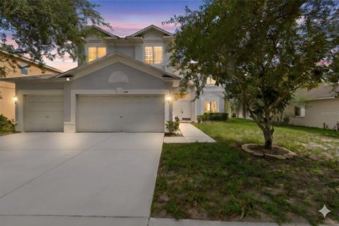 House in Valrico, Florida 4 bedrooms, 306.11 sq.m. № 2151926