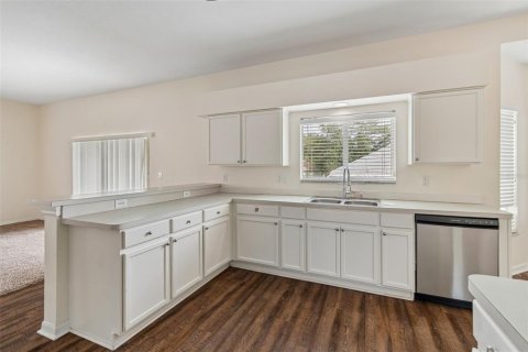 House in Valrico, Florida 4 bedrooms, 306.11 sq.m. № 2151926 - photo 22