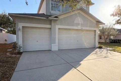 House in Valrico, Florida 4 bedrooms, 306.11 sq.m. № 2151926 - photo 3