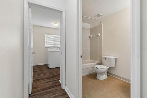 House in Valrico, Florida 4 bedrooms, 306.11 sq.m. № 2151926 - photo 8