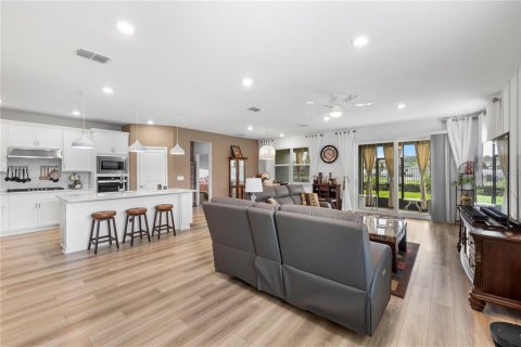 Casa en venta en Valrico, Florida, 3 dormitorios, 207.17 m2 № 2101160 - foto 2