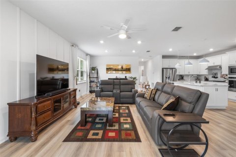 Casa en venta en Valrico, Florida, 3 dormitorios, 207.17 m2 № 2101160 - foto 3