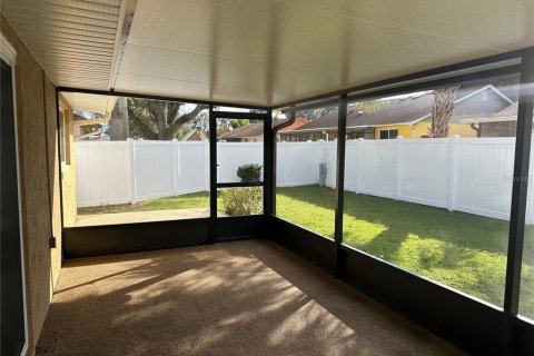 Casa en alquiler en Brandon, Florida, 3 dormitorios, 138.89 m2 № 1877082 - foto 21