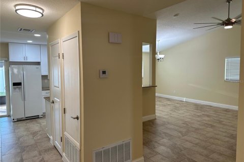 Casa en alquiler en Brandon, Florida, 3 dormitorios, 138.89 m2 № 1877082 - foto 16