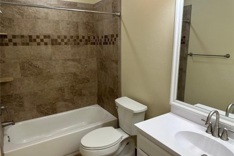 Casa en alquiler en Brandon, Florida, 3 dormitorios, 138.89 m2 № 1877082 - foto 9
