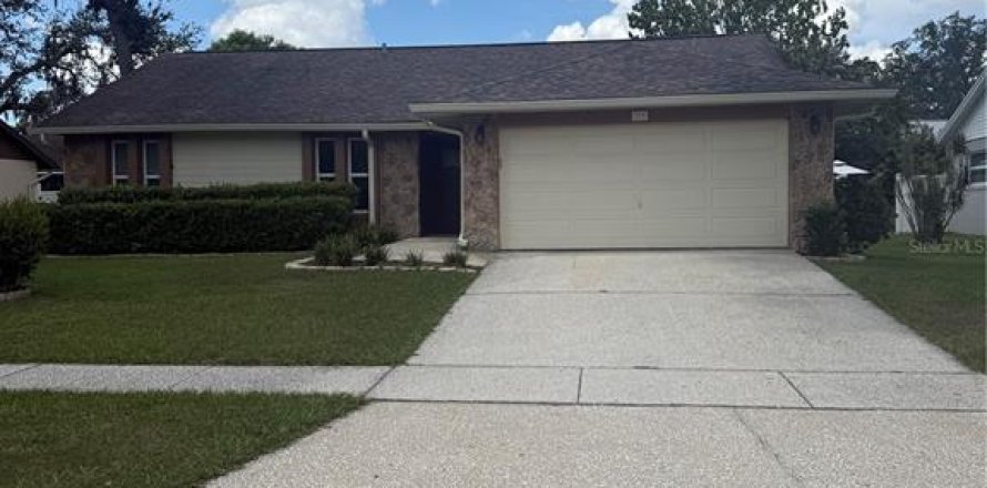 Casa en Brandon, Florida 3 dormitorios, 138.89 m2 № 1877082